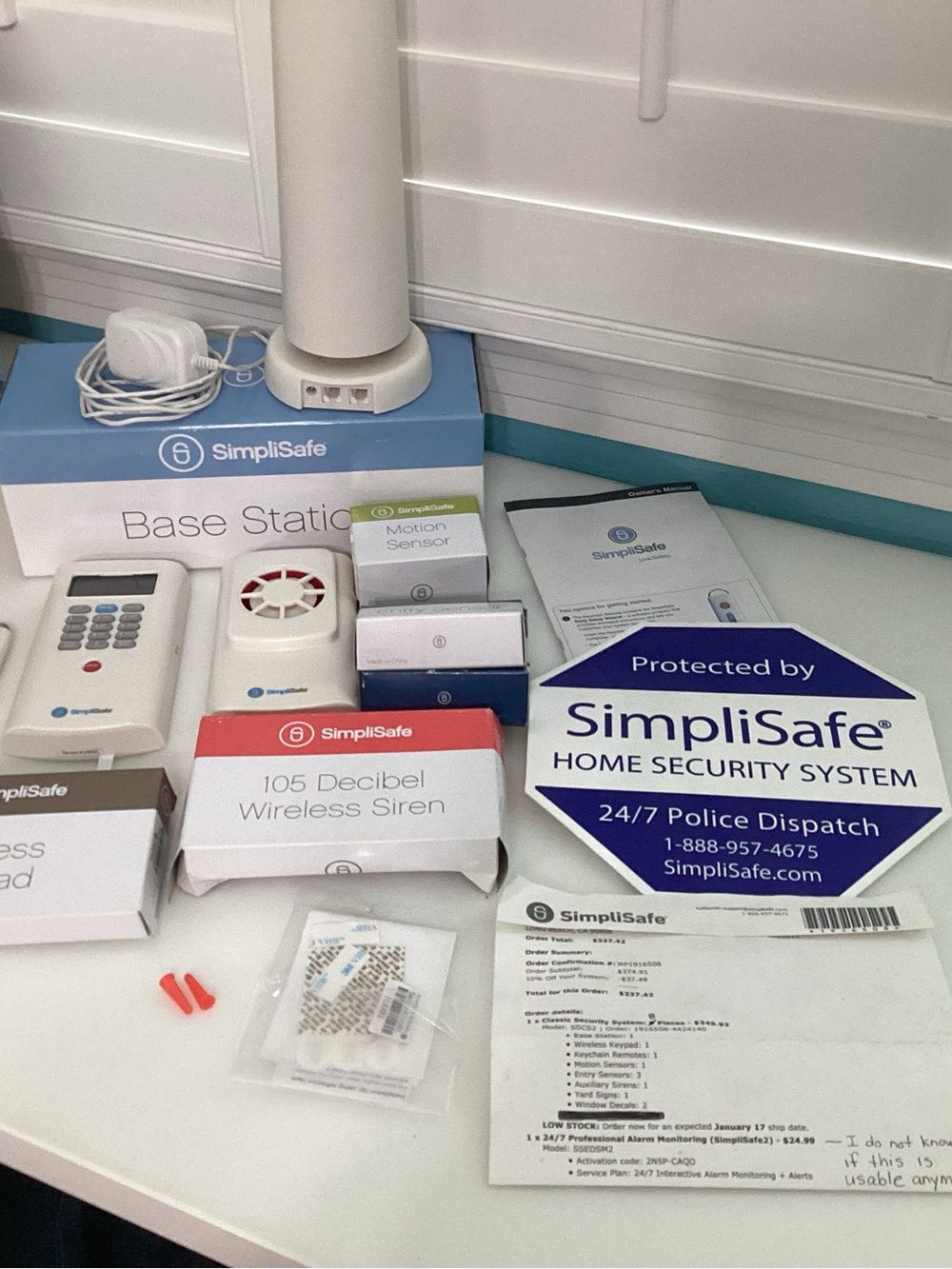 Older SimpliSafe Security Kit with White Devices